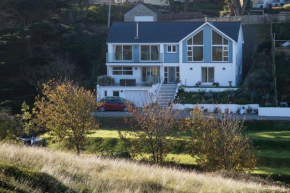 Гостиница Holywell Bay B & B  Ньюкуэй